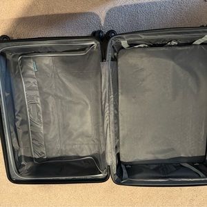Travelers Choice luggage set